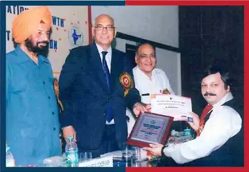 dr-shriyans-jain-getting-award